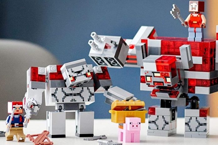 featured LEGO MINECRAFT